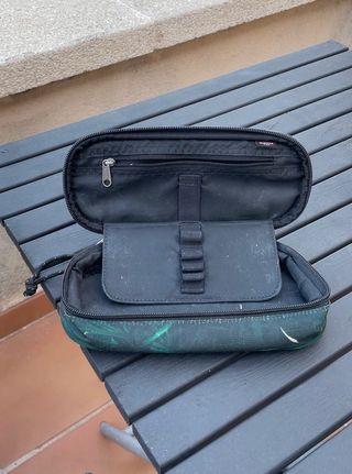 Estuche Eastpak verde