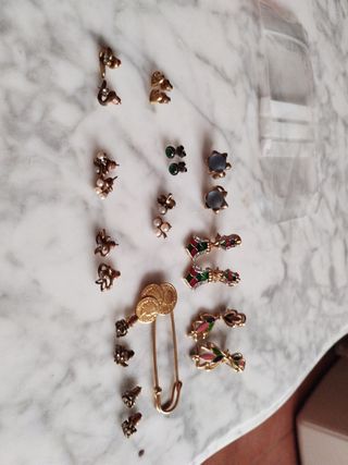 Pendientes y collar plateado