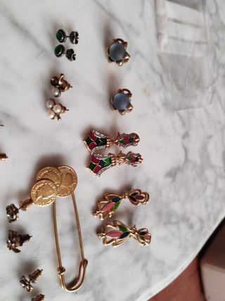 Pendientes y collar plateado