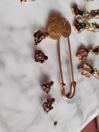 Pendientes y collar plateado