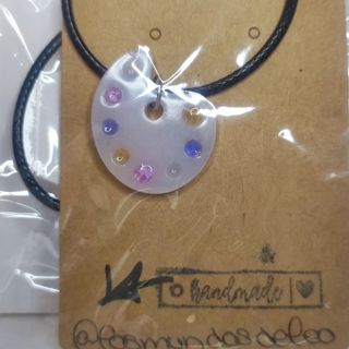 Joyería en resina hecha a mano