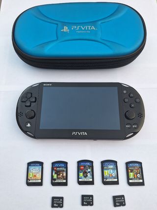 Pack PSVita + 5 juegos + tarjetas memoria