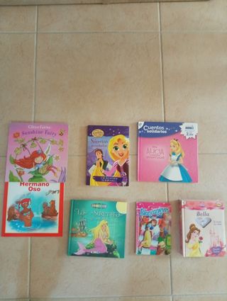 7 libros infantiles variados.