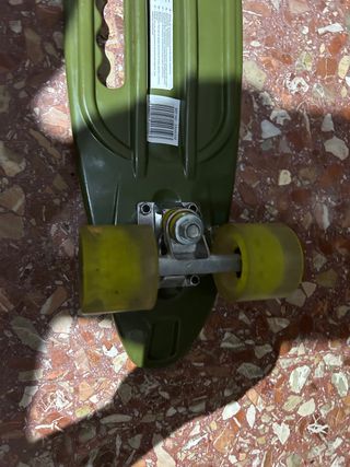 Monopatín con mango