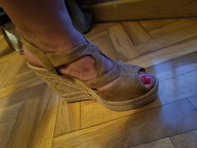 Sandalias cuñas ante marrón 39