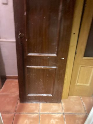 Puerta Sapelly y blanca 62,5 x 2m 2cm