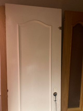 Puerta Sapelly y blanca 62,5 x 2m 2cm