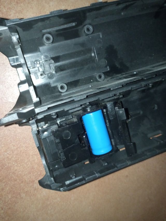 GUARDAMANOS G&G MOE+LINTERNA LED