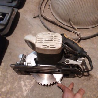 Sierra circular de mano