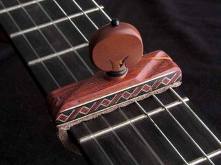 Cejilla de madera artesana de Palo Santo