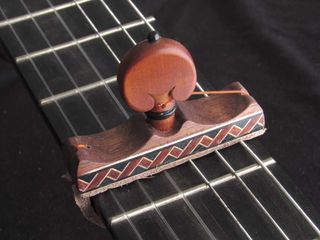 Cejilla artesana Flamenca de nogal