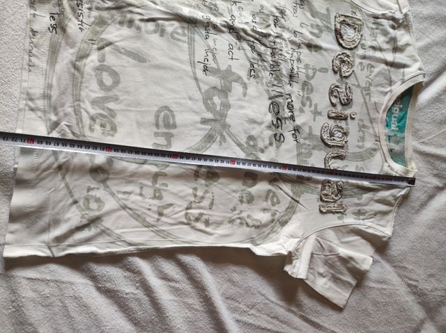 Camiseta blanca Desigual. XL