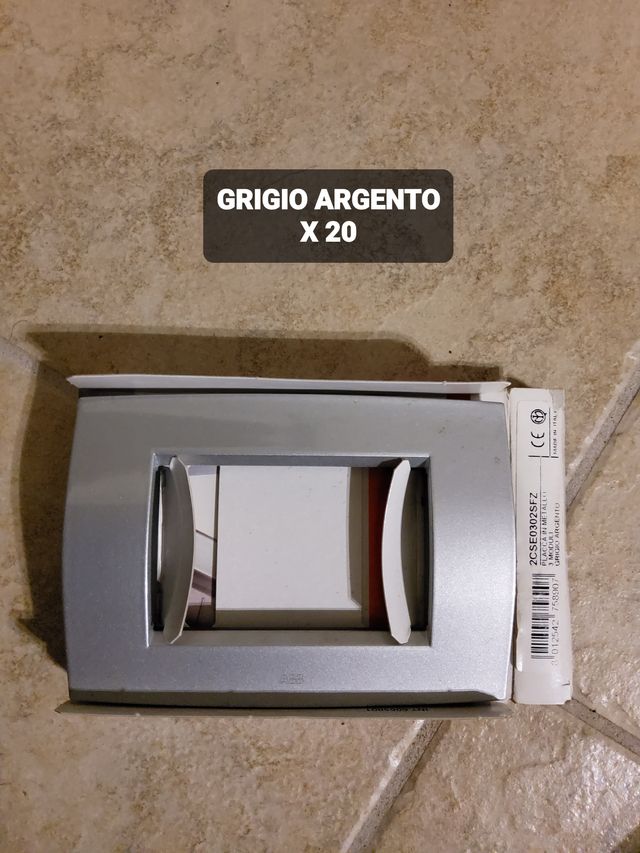 Placca presa 3 posti