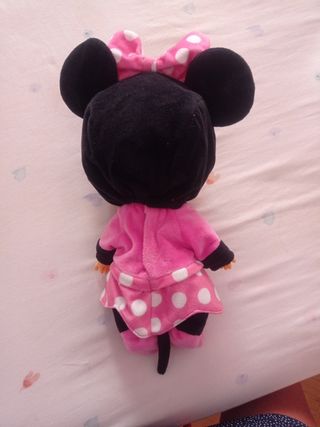 Bebé llorón Minnie