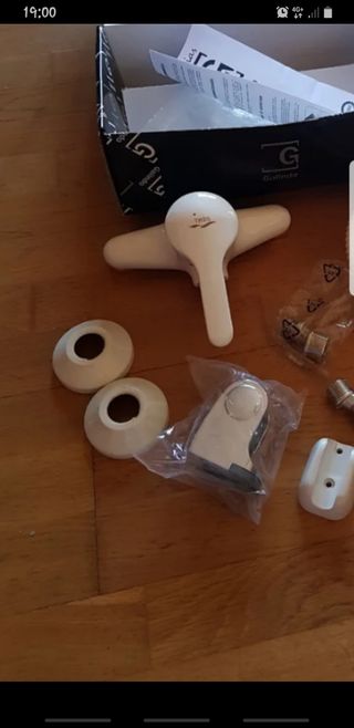 Grifo de ducha 1 salida, marca 'TRES'