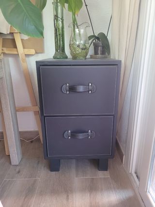 Archivador/ cajonera de cuero