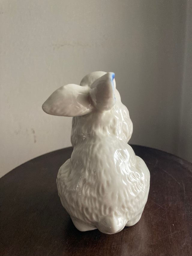 coniglietto bianco e blue