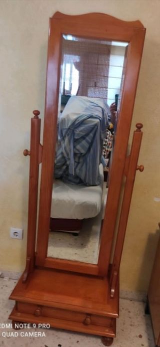 Espejo vertical batiente cajón inferior