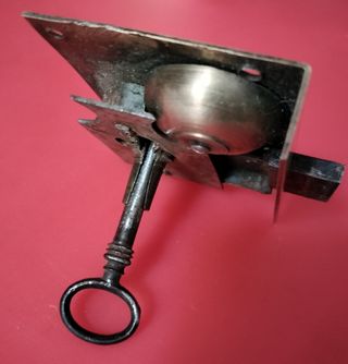 CERRADURA CON ALARMA ANTIGUA