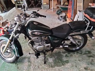 Moto Suzuki marauder 250 cc