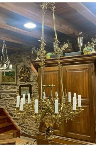 Lampara votiva neogotica