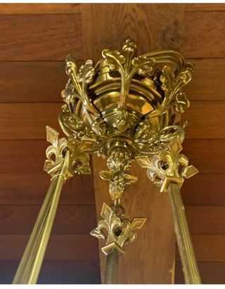 Lampara votiva neogotica