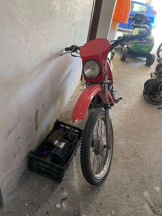 Mobilette mobycross