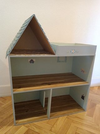 Casa de muñecas hecha a mano
