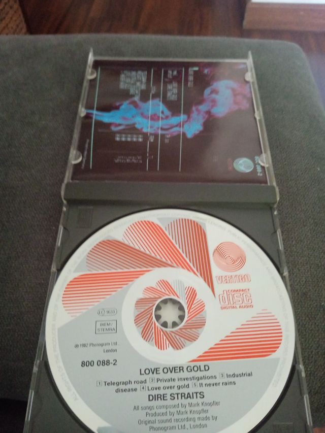 CD Diré Straits. Love over gold
