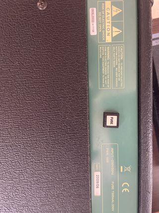 Guitarra electrica + Amplificador 16W y cable