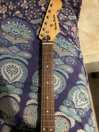 Guitarra electrica + Amplificador 16W y cable