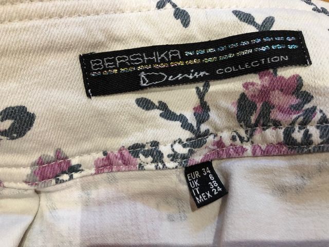 Falda floral🌸Bershka talla~34