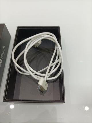 IPOD TOUCH 8G AÑO 2008