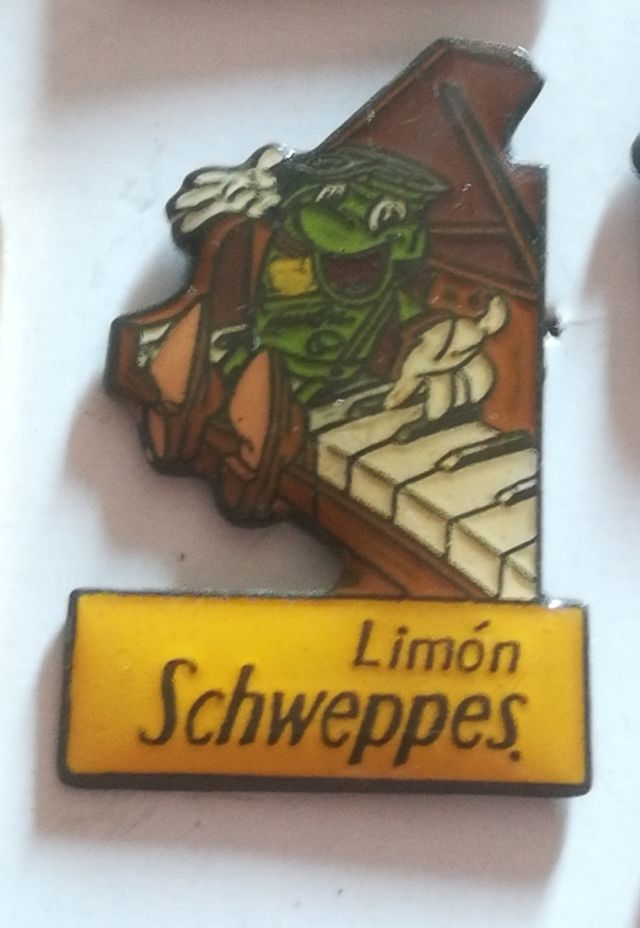 Pins bebida Schweppes