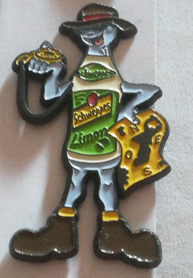 Pins bebida Schweppes