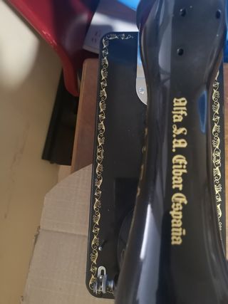 Máquina de coser Alfa