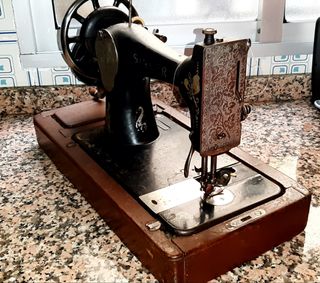 Máquina de coser antigua