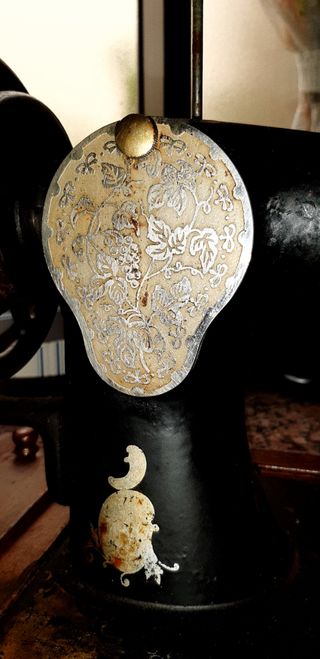 Máquina de coser antigua