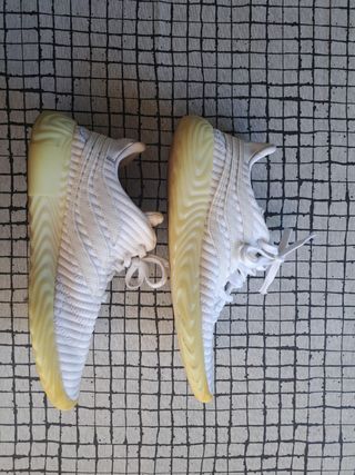 Zapatillas Adidas Sobakov blancas
