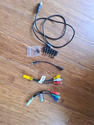 Cables y conectores variados