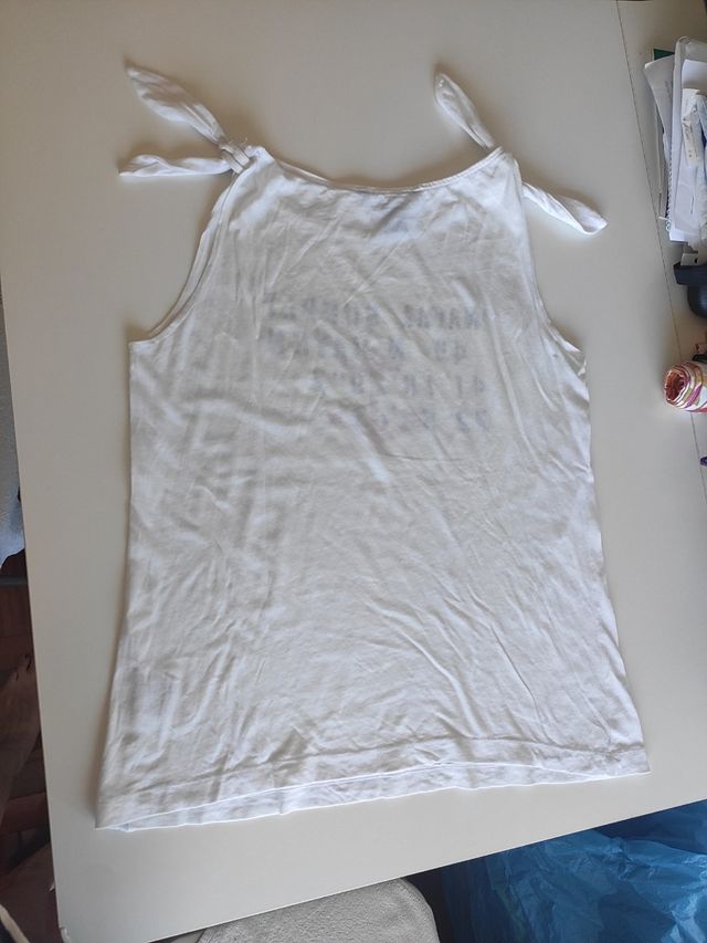 Camiseta 100% algodón.