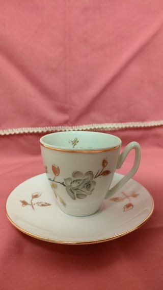 Tacita de porcelana antigua