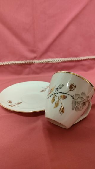Tacita de porcelana antigua