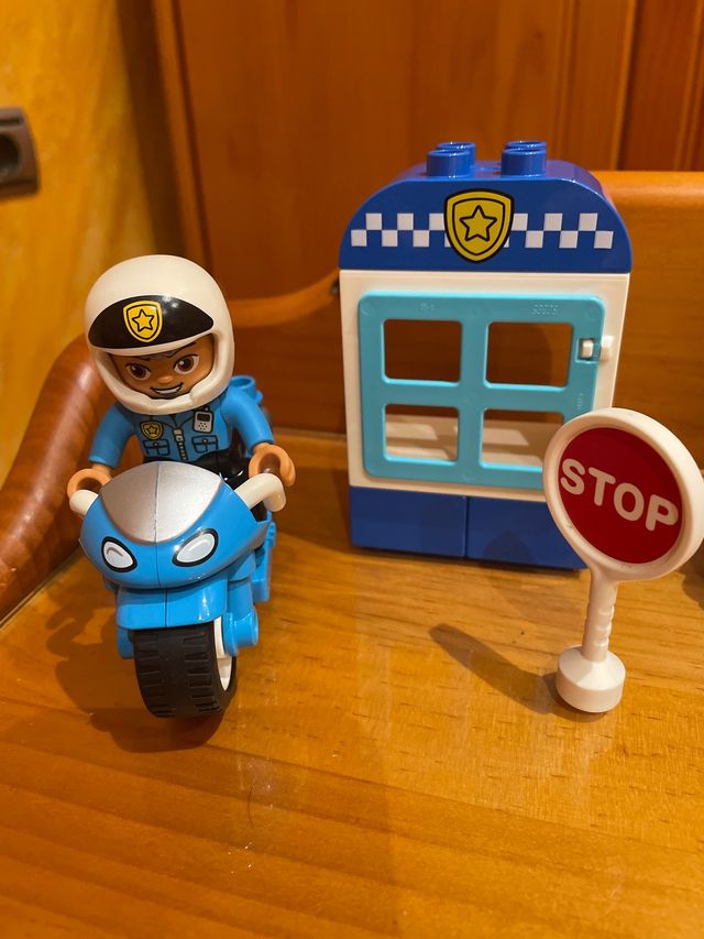 2 Lego Duplo,policia y primera grúa,original