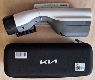 Conector V2L original KIA para coche eléctrico 