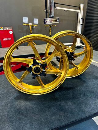 Juego Llantas Oz para Yamaha r1 r6 2017 +