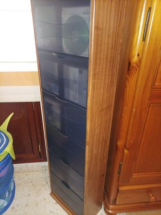 mueble para almacenar CD ' s