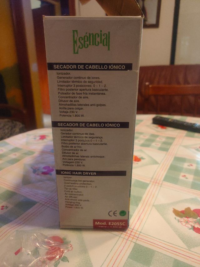 Secador pelo esencial iónico 1800W nuevo