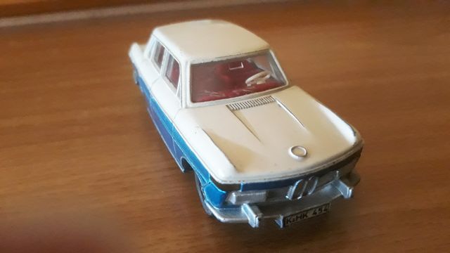 Dinky Toys  BMW 2000