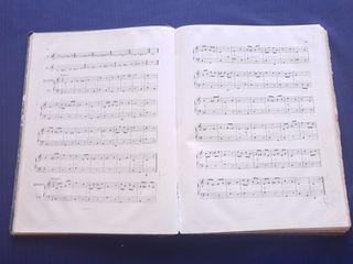 ANTIGUO LIBRO DE SOLFEO DE MORÉ Y GIL